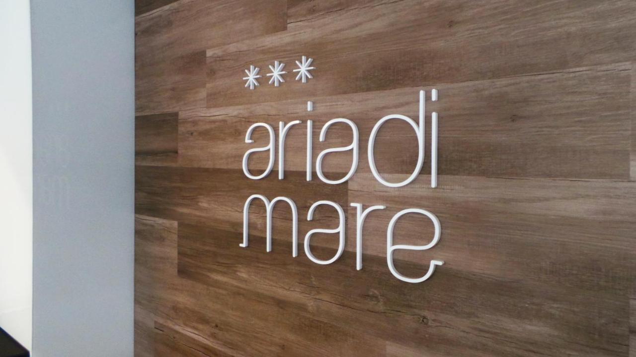Hotel Aria Di Mare - Bed & Brunch In Centro A ריצ'יונה מראה חיצוני תמונה