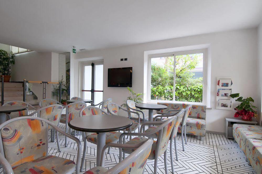 Hotel Aria Di Mare - Bed & Brunch In Centro A ריצ'יונה מראה חיצוני תמונה
