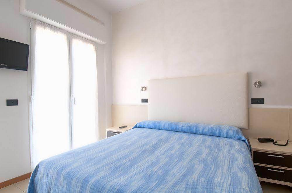 Hotel Aria Di Mare - Bed & Brunch In Centro A ריצ'יונה מראה חיצוני תמונה