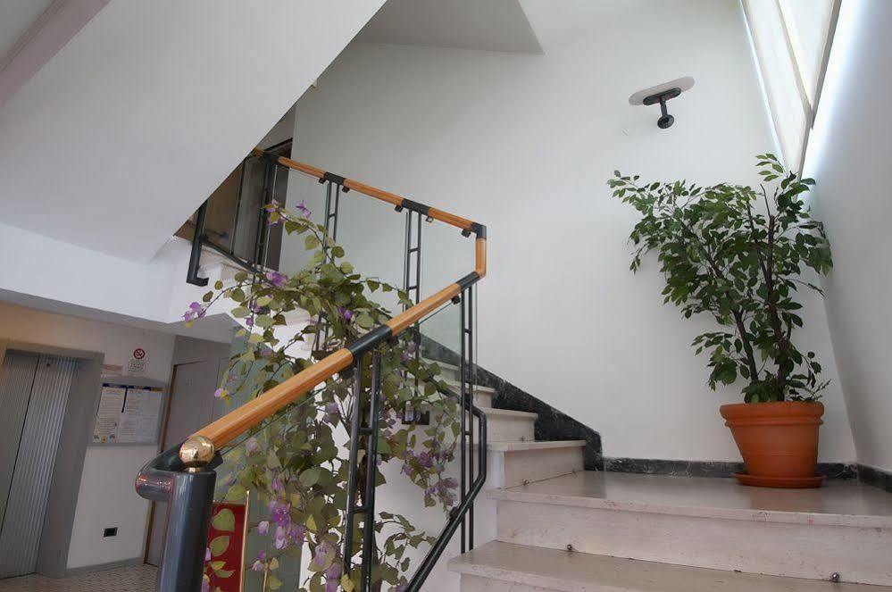 Hotel Aria Di Mare - Bed & Brunch In Centro A ריצ'יונה מראה חיצוני תמונה