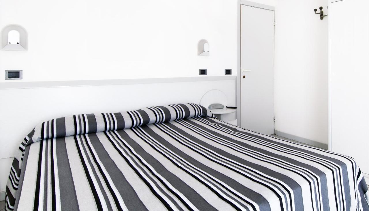 Hotel Aria Di Mare - Bed & Brunch In Centro A ריצ'יונה מראה חיצוני תמונה