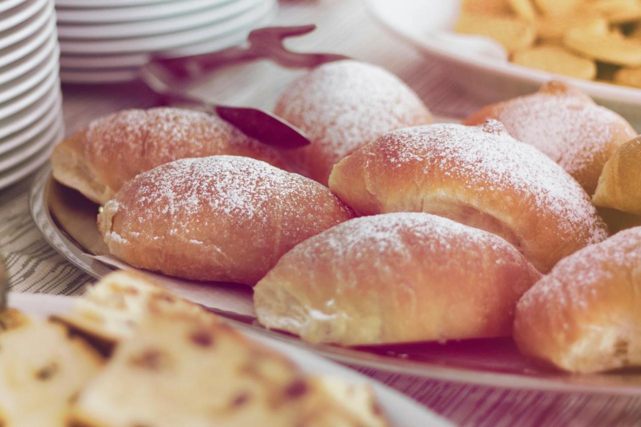 Hotel Aria Di Mare - Bed & Brunch In Centro A ריצ'יונה מראה חיצוני תמונה